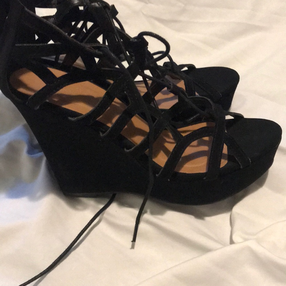 Size 8 Charlotte Russe black caged wedges.